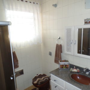 Casa térrea 2 dormitórios, nos fundos mais 2 casas - Vila Élida (207) - Image 4
